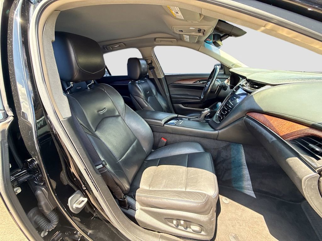 Used 2016 Cadillac CTS Sedan w/ Seating Package RWD image 32