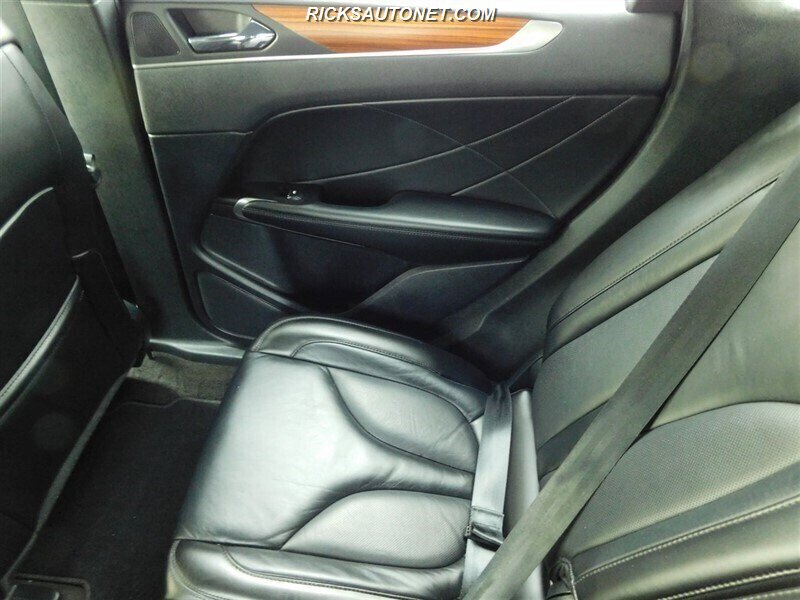 Used 2019 Lincoln MKC Select w/ Select Plus Package image 17