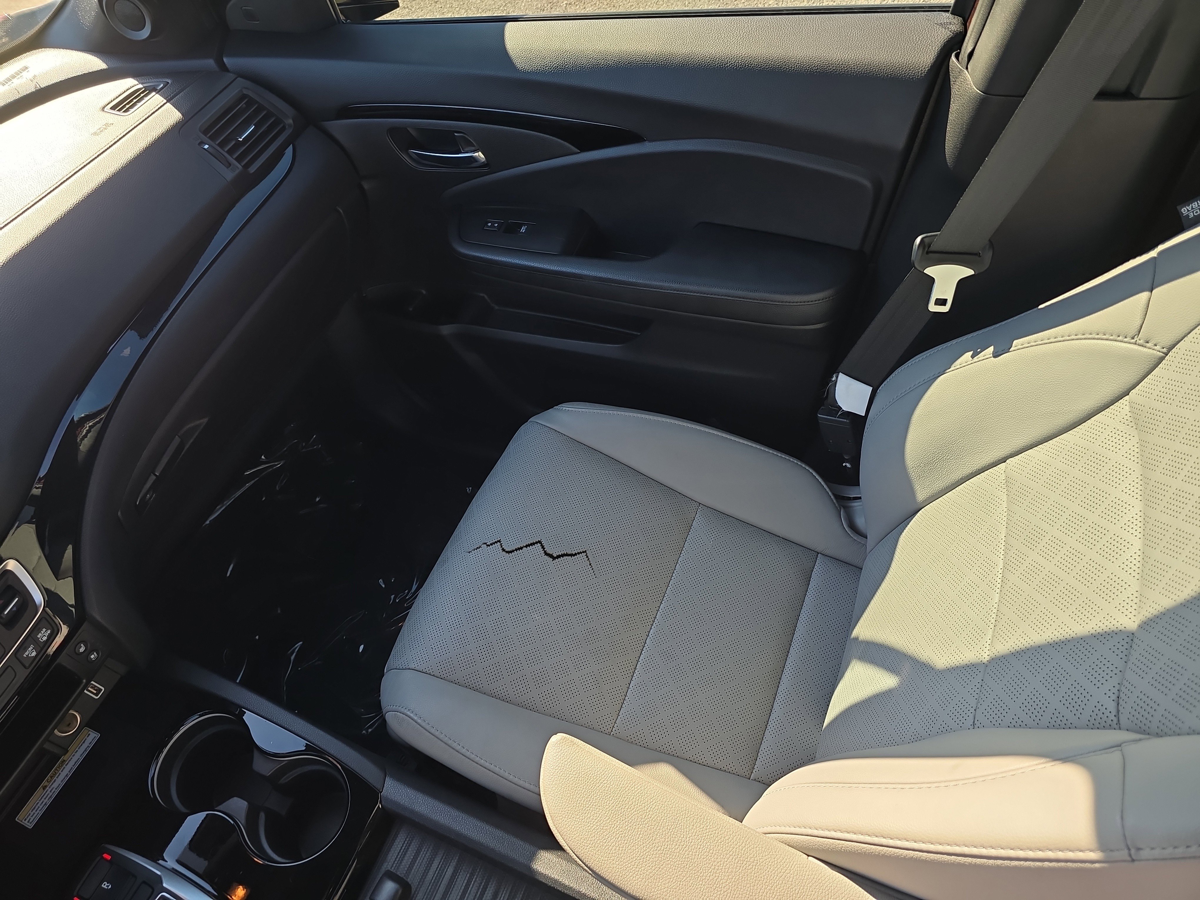 Used 2019 Honda Passport Elite image 15