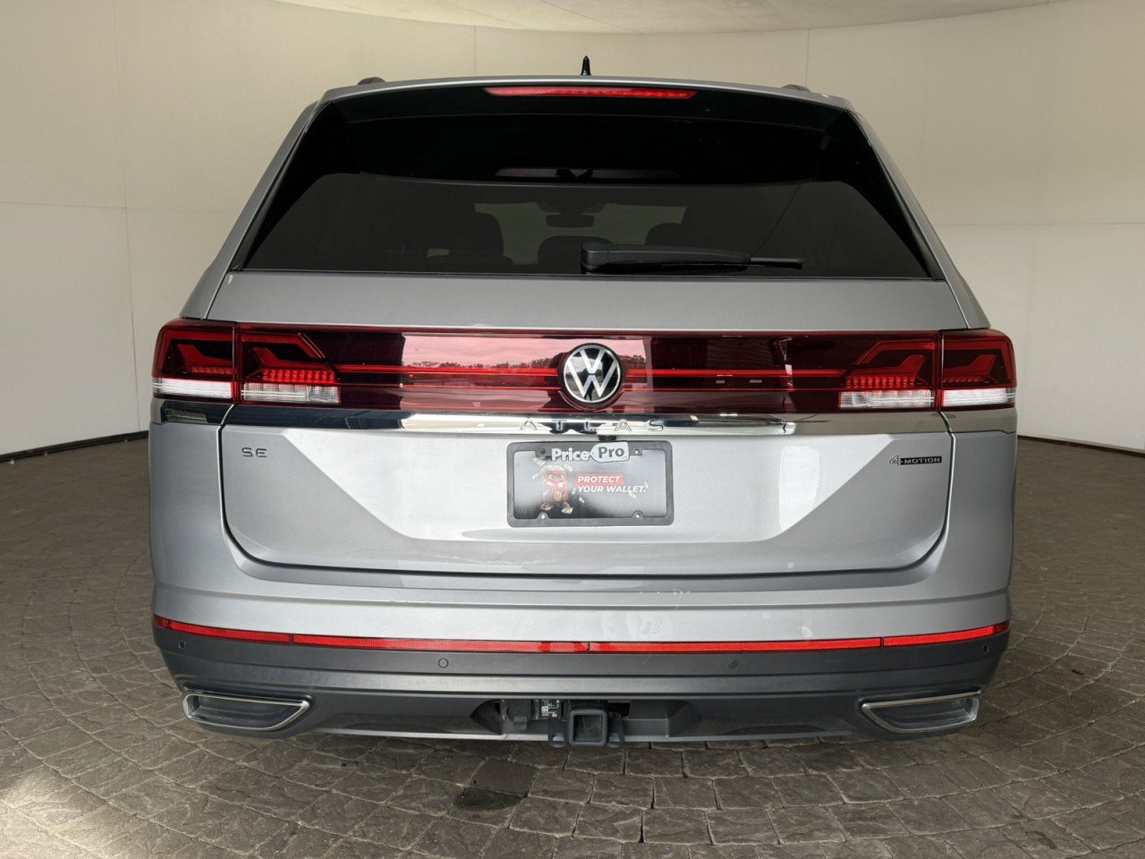 Used 2025 Volkswagen Atlas SE AWD/4WD image 6