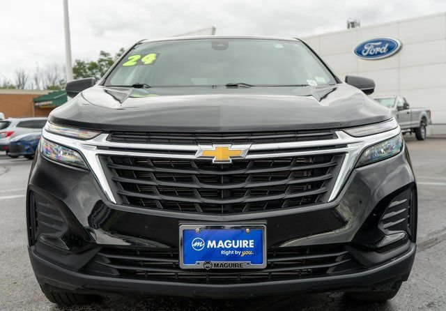 Used 2024 Chevrolet Equinox LS w/ LS Convenience Package AWD/4WD image 3