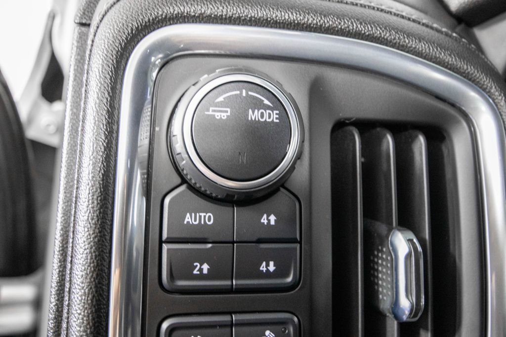 Used 2020 Chevrolet Silverado 2500 LTZ w/ LTZ Plus Package image 23