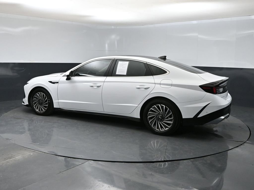 Used 2025 Hyundai Sonata Limited image 4