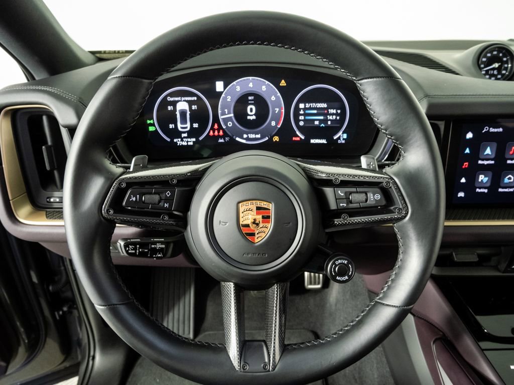 Used 2024 Porsche Cayenne S image 9