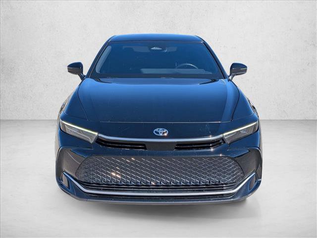 Used 2023 Toyota Crown XLE video 2