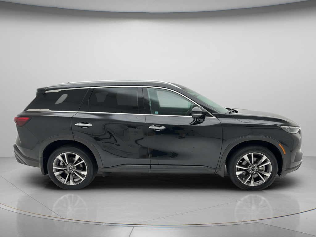 Used 2023 INFINITI QX60 Luxe w/ Vision Package AWD/4WD image 3