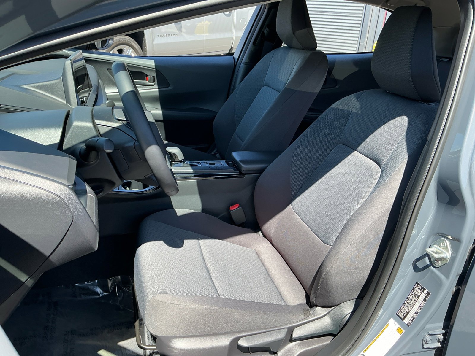 Used 2025 Toyota Prius LE image 17