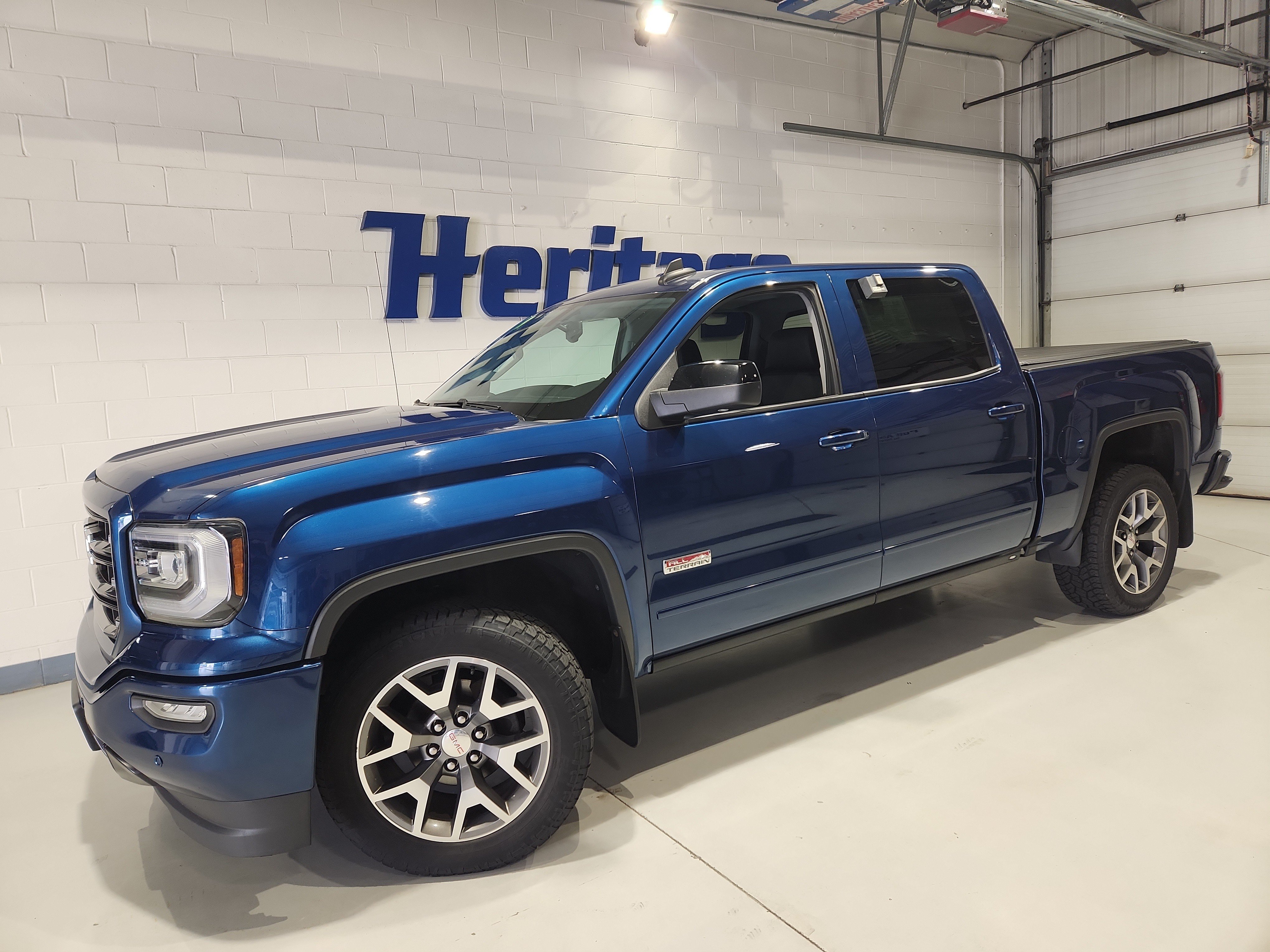 Used 2017 GMC Sierra 1500 SLT AWD/4WD image 2