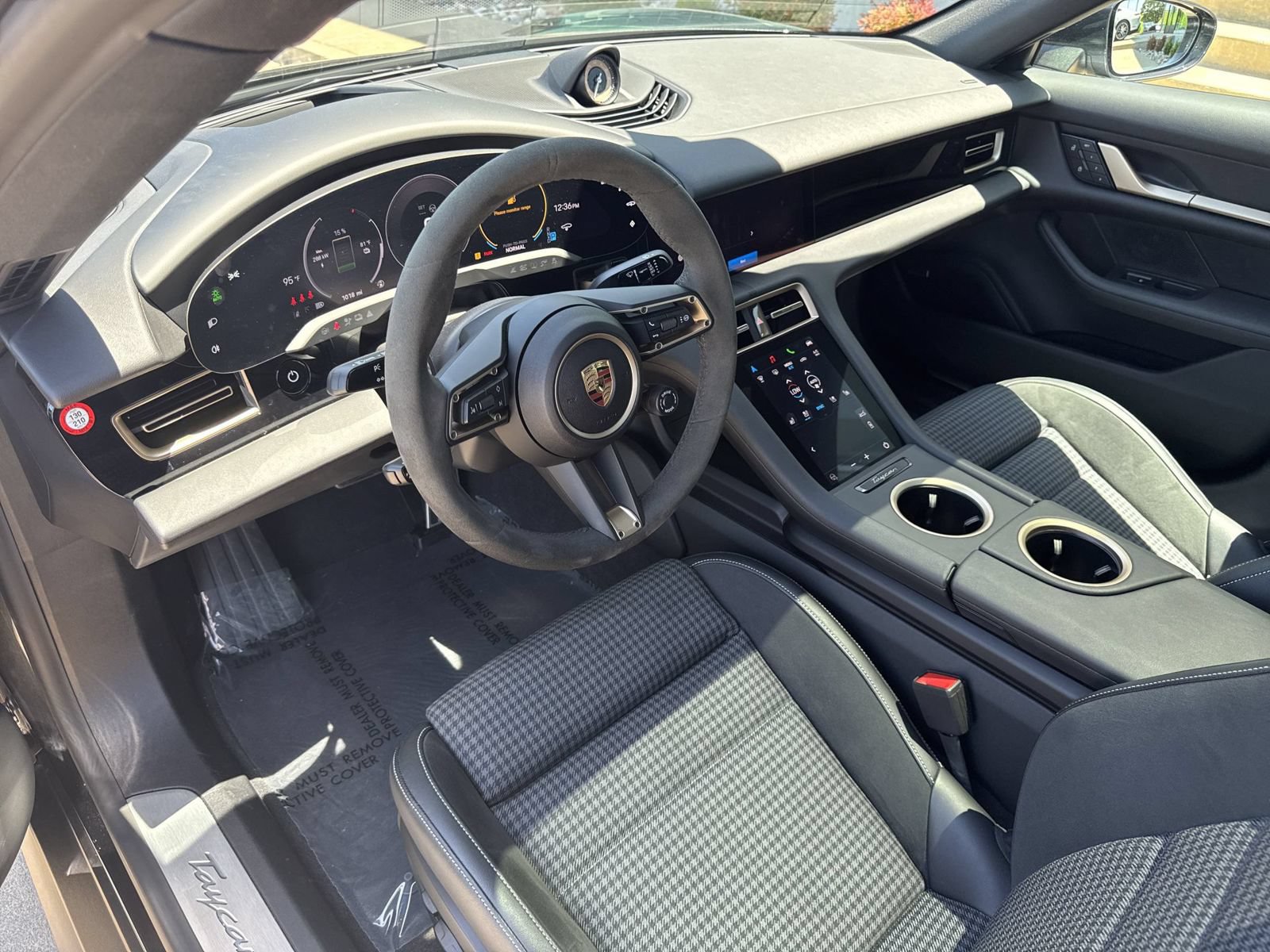 New 2025 Porsche Taycan 4S AWD/4WD image 4