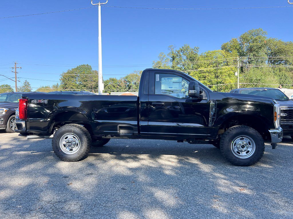 New 2026 Ford F350 XL w/ XL Off-Road Package image 3