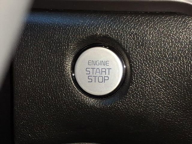 Used 2025 Kia Sorento S image 29
