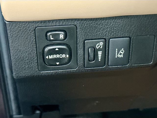 Used 2018 Toyota RAV4 XLE image 11