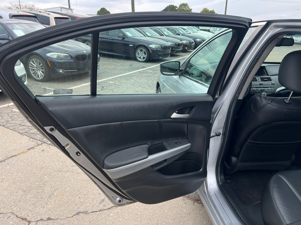 Used 2009 Honda Accord EX-L image 25