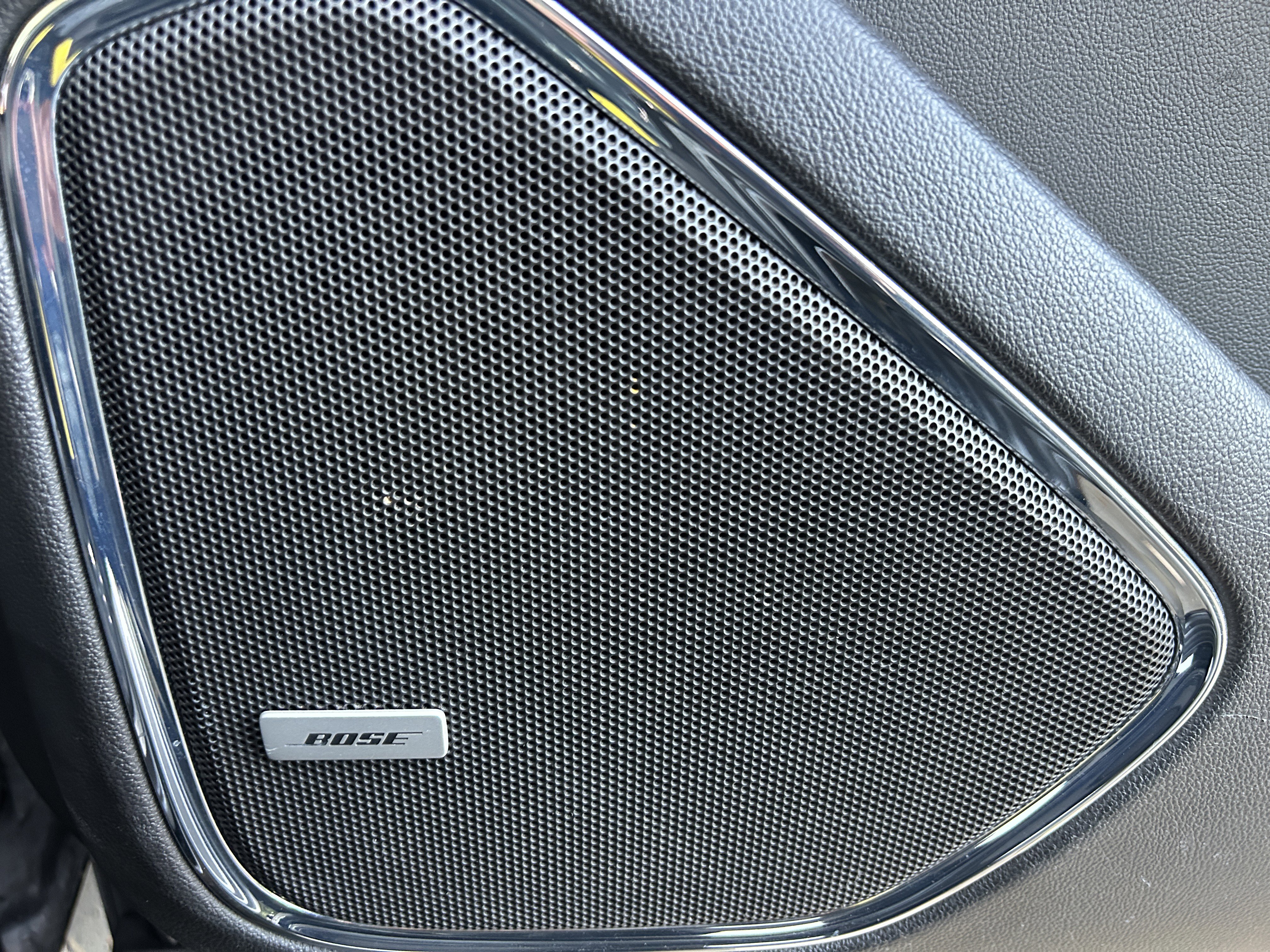 Used 2019 Chevrolet Suburban Premier image 28