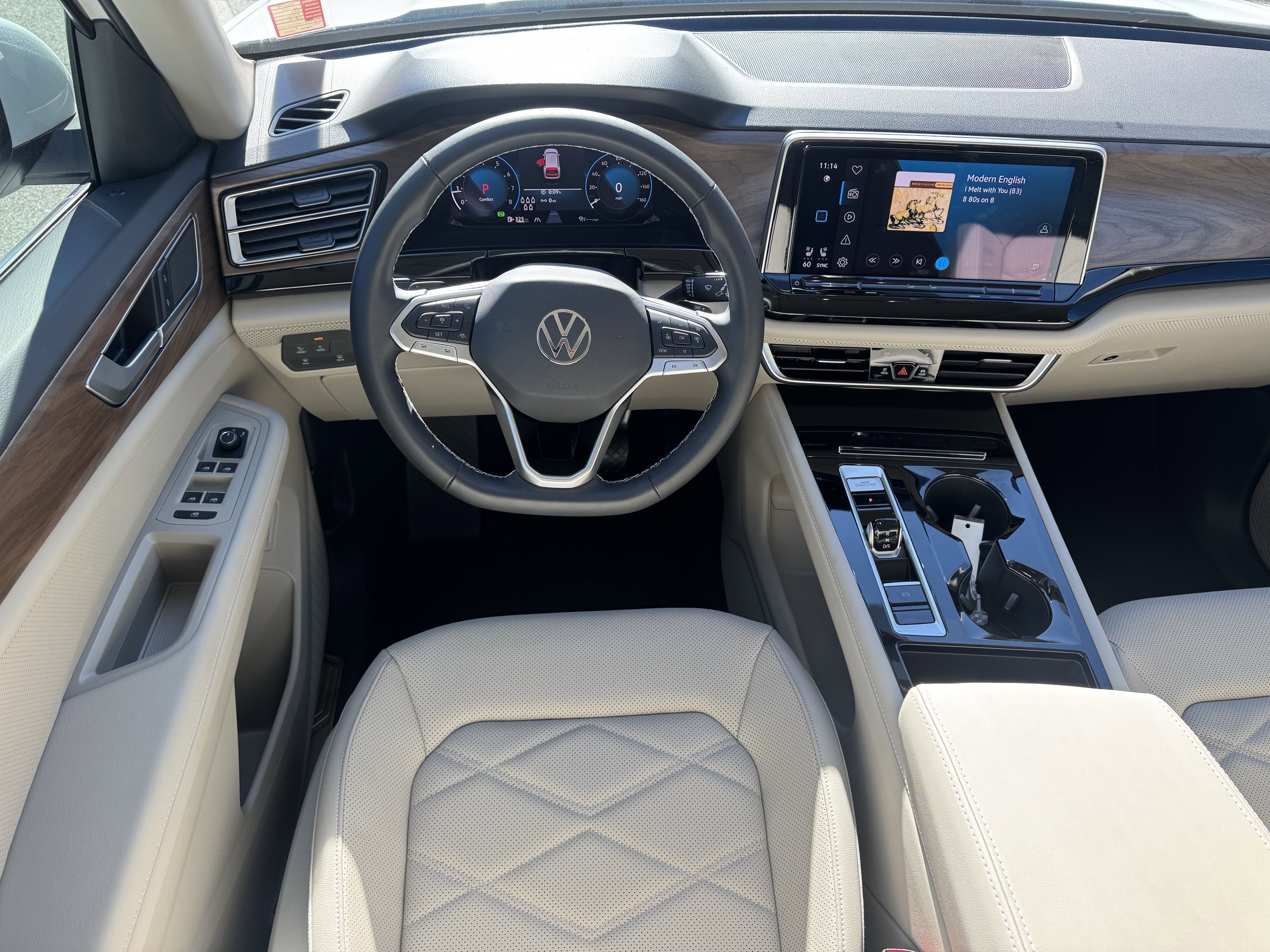 Used 2025 Volkswagen Atlas SE image 23