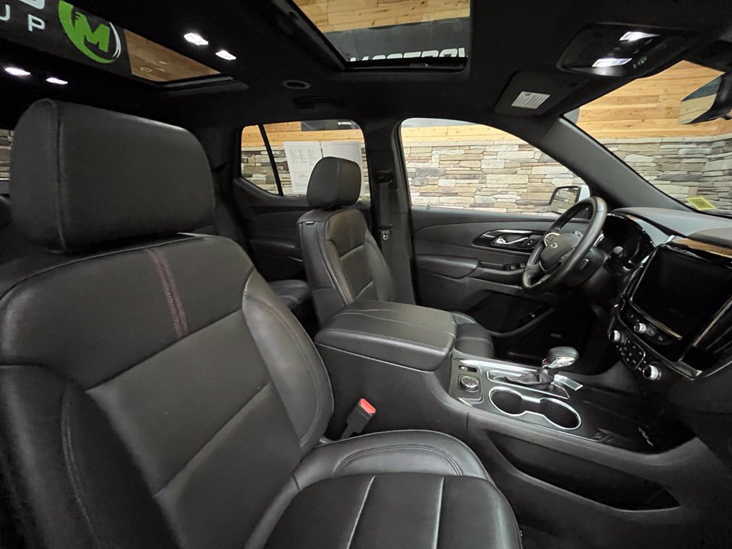 Used 2023 Chevrolet Traverse RS AWD/4WD image 43
