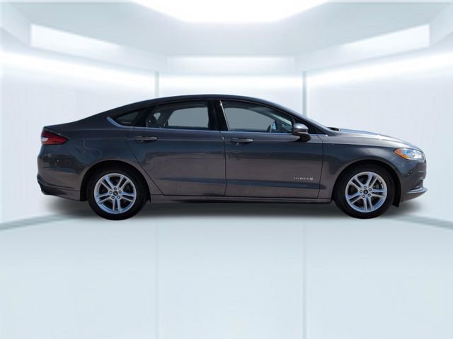 Used 2018 Ford Fusion SE image 18