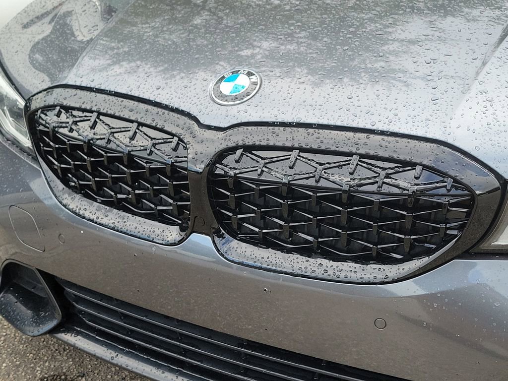 Used 2019 BMW 330i xDrive Sedan w/ Convenience Package AWD/4WD video 3