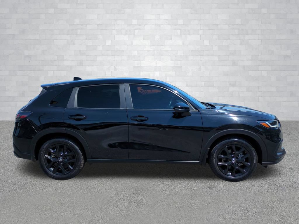 Used 2024 Honda HR-V Sport image 3