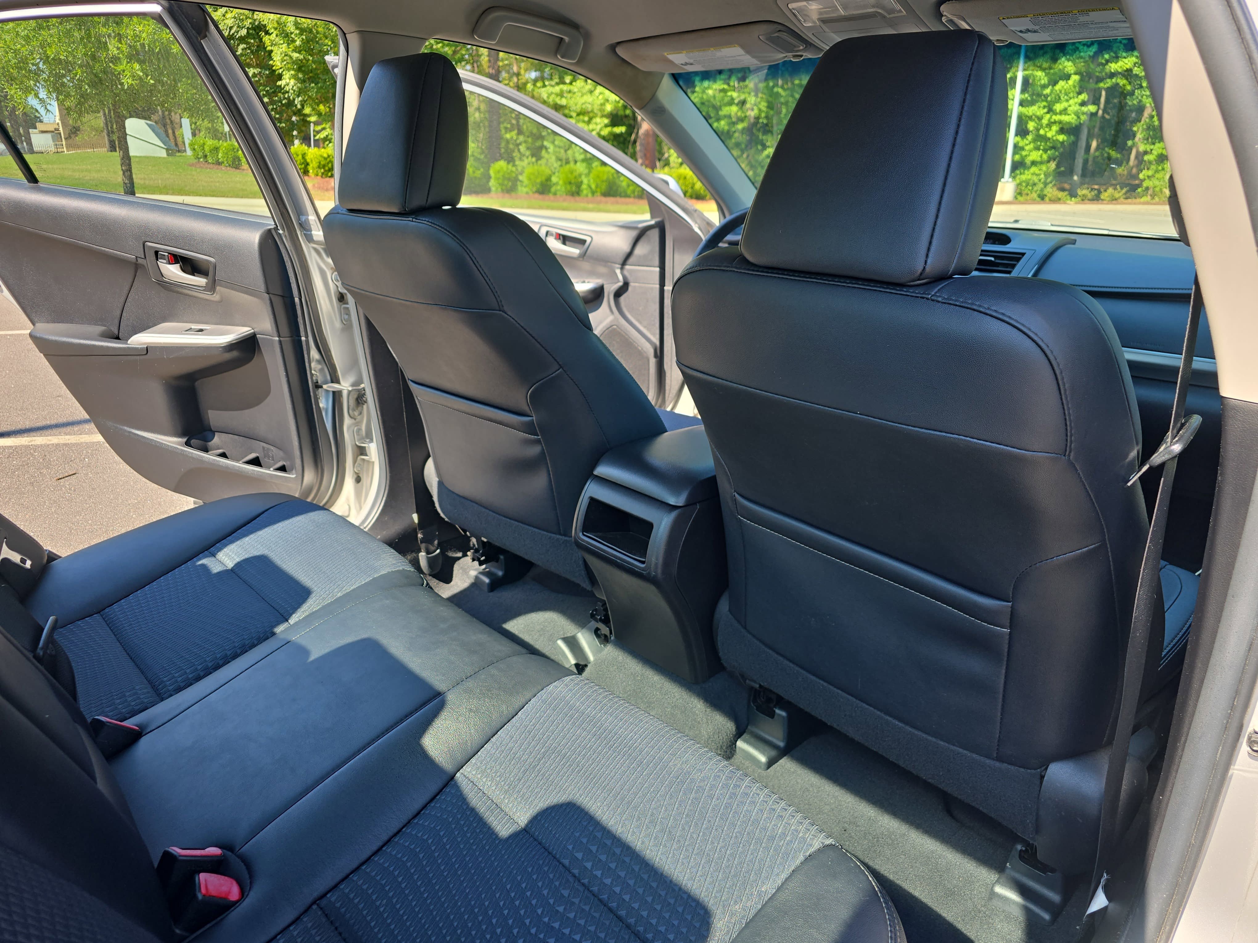 Used 2014 Toyota Camry SE FWD image 11