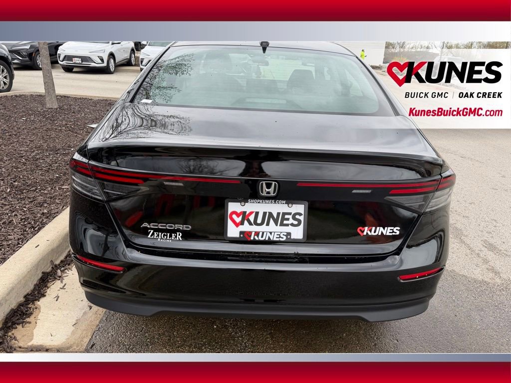 Used 2025 Honda Accord SE image 6