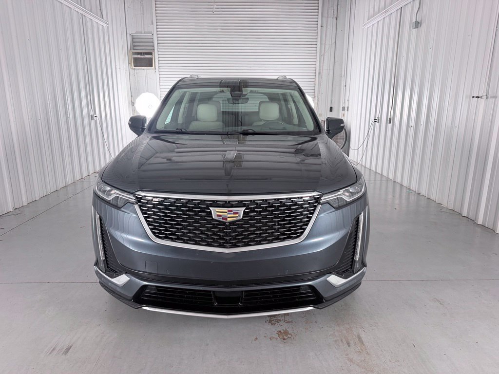 Used 2020 Cadillac XT6 Premium Luxury FWD image 2