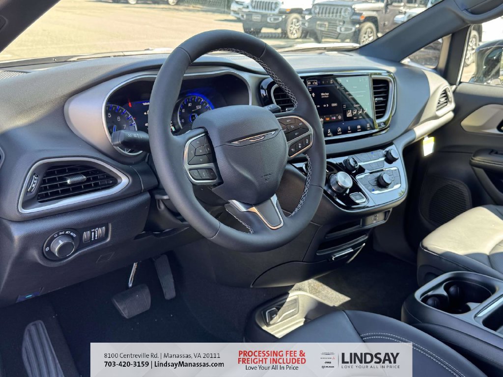 New 2027 Chrysler Pacifica LX FWD image 17