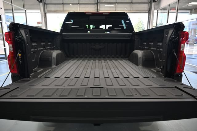New 2026 Chevrolet Silverado 1500 RST w/ RST All Star Premium Package AWD/4WD image 8