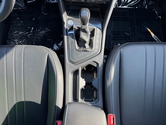 Used 2023 Volkswagen Tiguan SE image 25