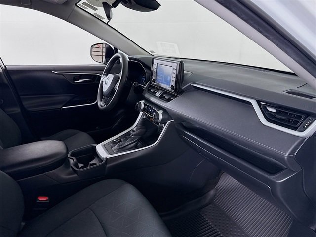 Used 2020 Toyota RAV4 XLE w/ Carpet Mat Package image 26