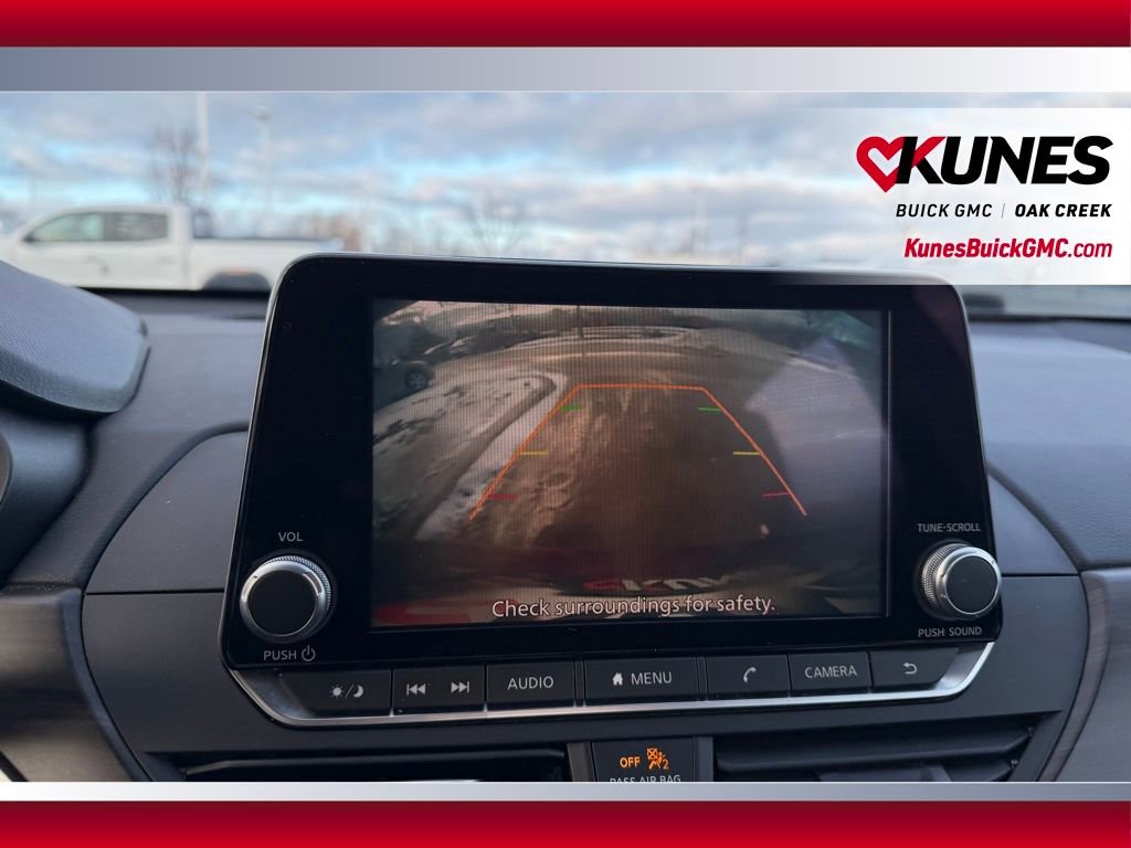 Used 2024 Nissan Altima 2.5 SV image 24