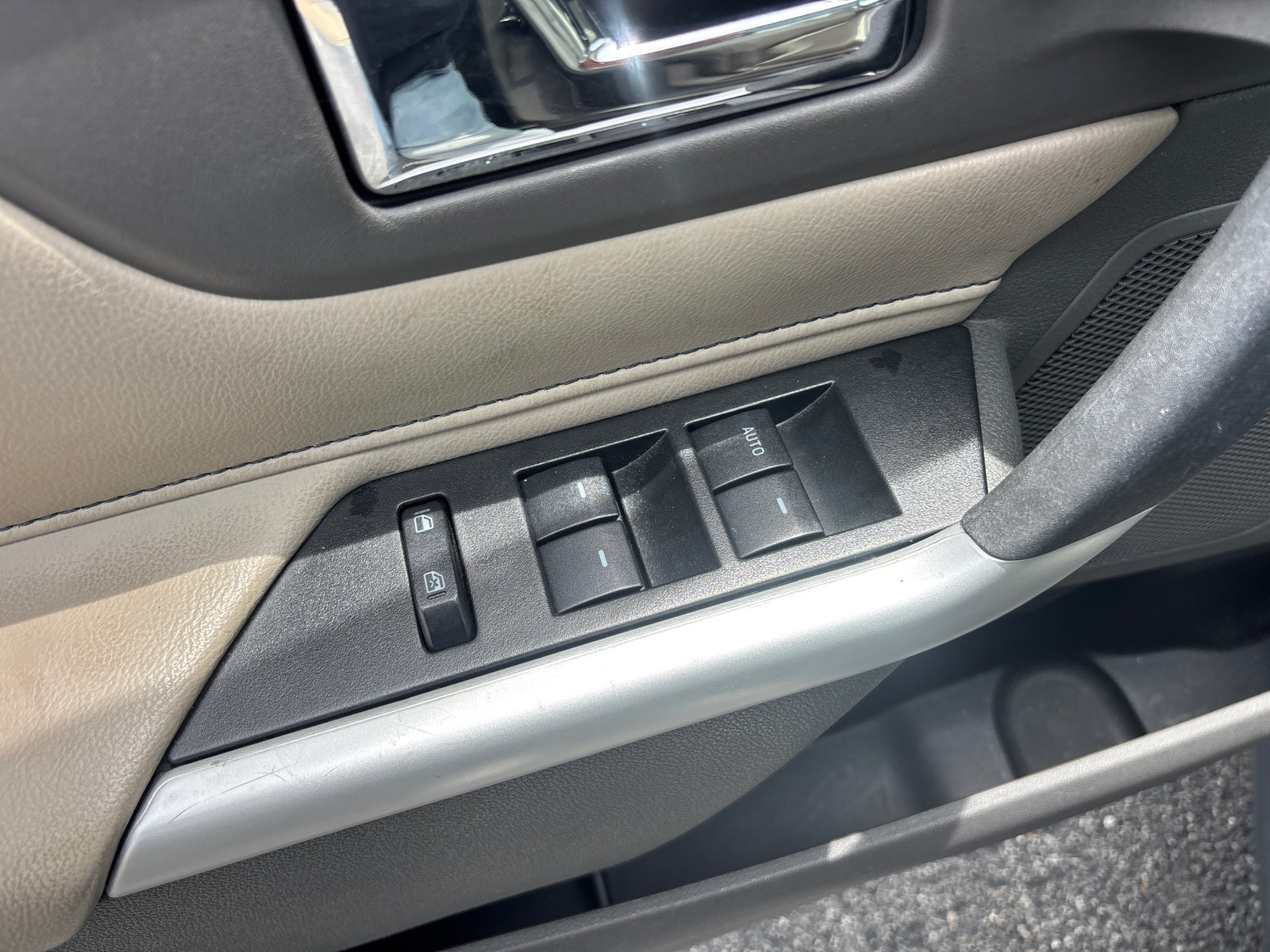 Used 2013 Ford Edge SEL FWD image 13