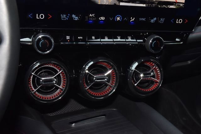 Used 2024 Chevrolet Blazer EV RS AWD/4WD image 28