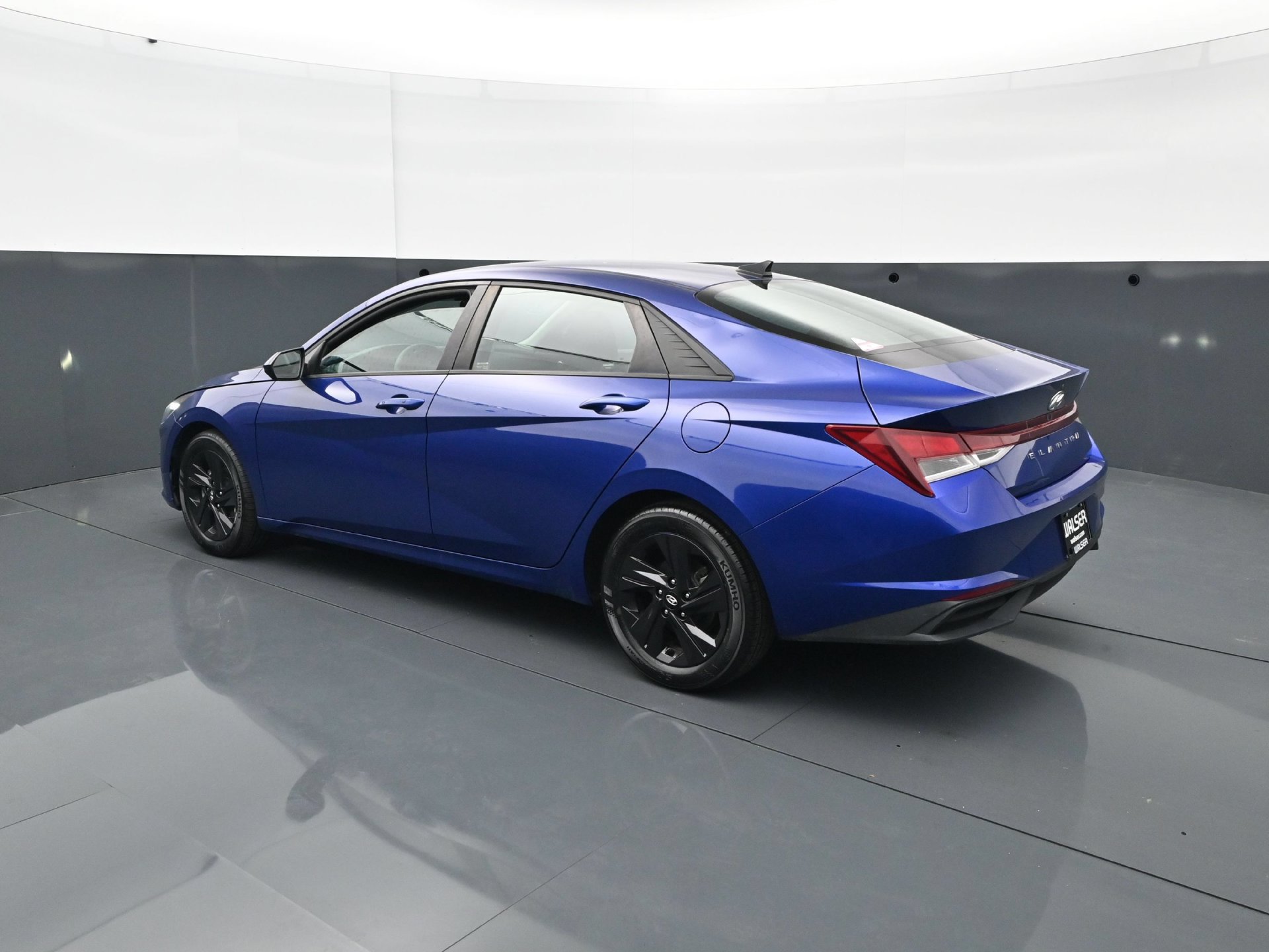 Used 2021 Hyundai Elantra SEL FWD image 4