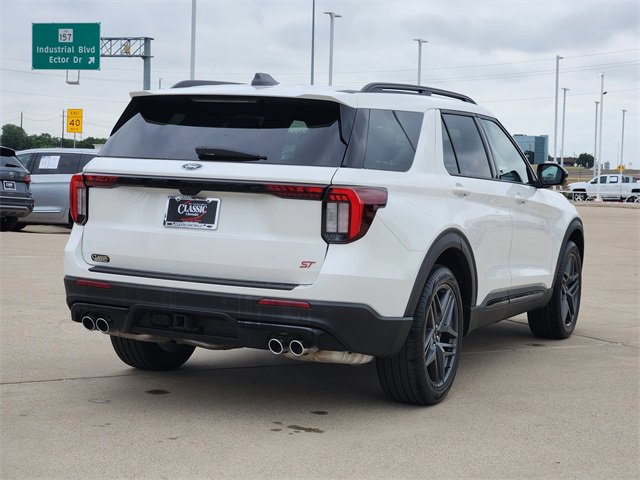 Used 2025 Ford Explorer ST RWD image 15