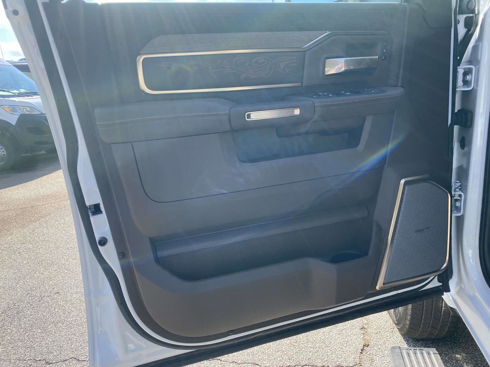 New 2026 RAM 3500 Longhorn image 9