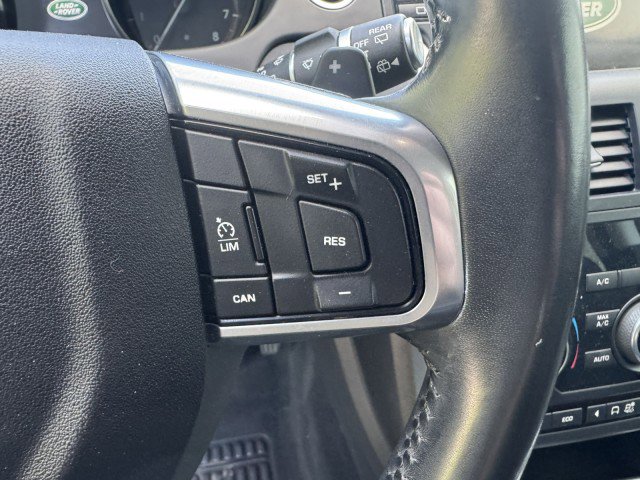 Used 2018 Land Rover Discovery Sport SE AWD/4WD image 24
