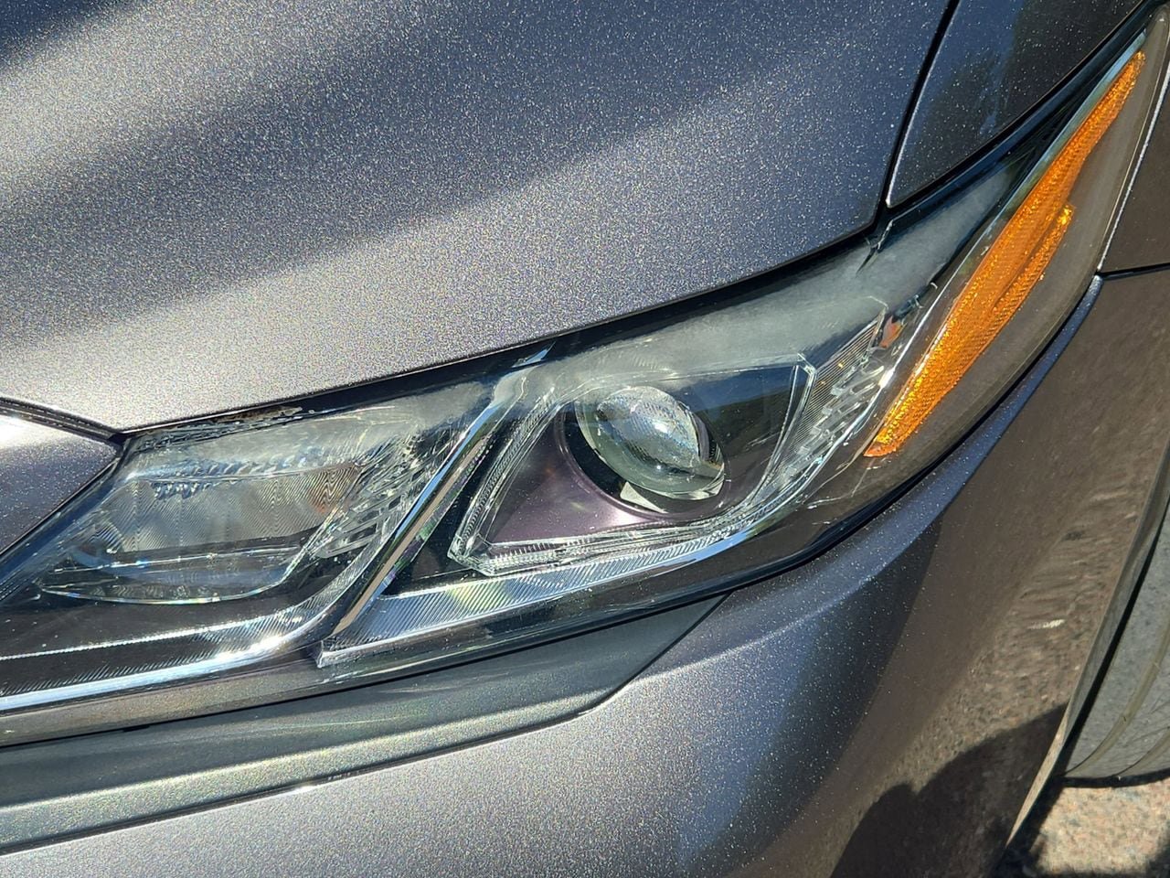 Used 2020 Toyota Camry SE w/ Carpet Mat Package FWD image 18