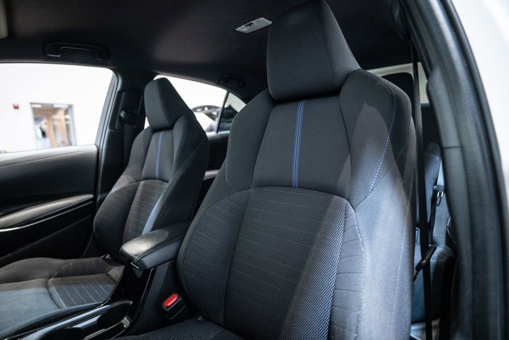 Used 2022 Toyota Corolla SE FWD image 6