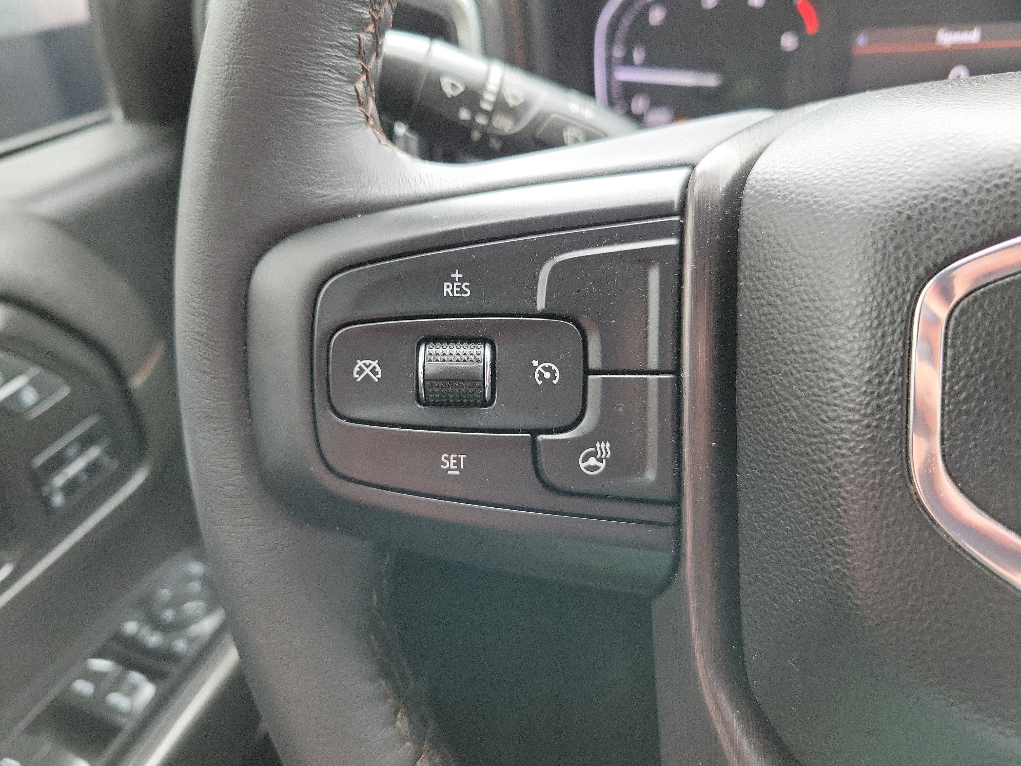 Used 2022 GMC Sierra 2500 AT4 w/ AT4 Preferred Package image 15