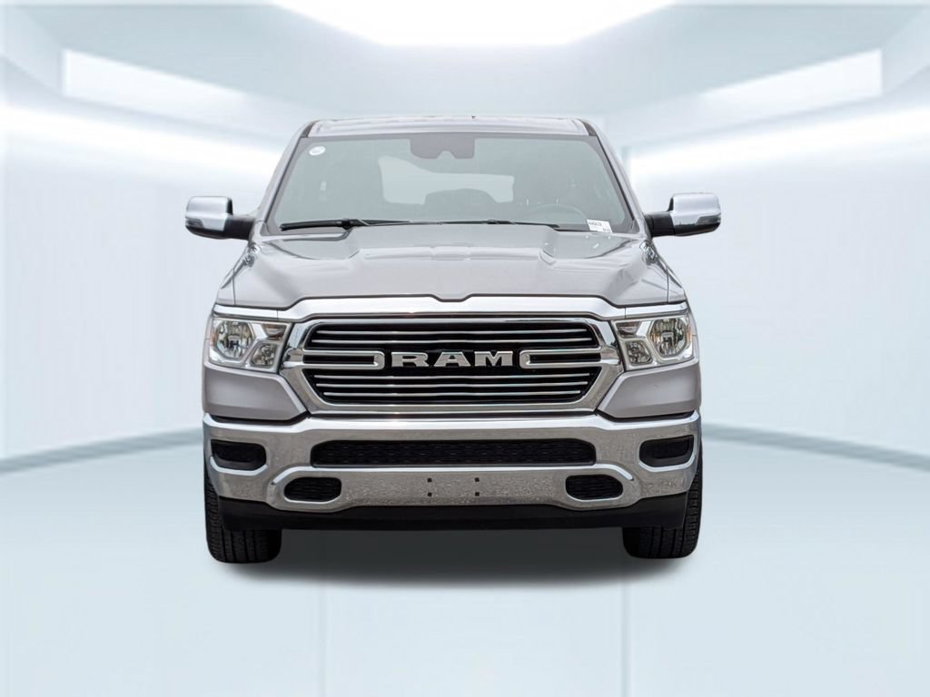 Used 2024 RAM 1500 Laramie AWD/4WD image 11
