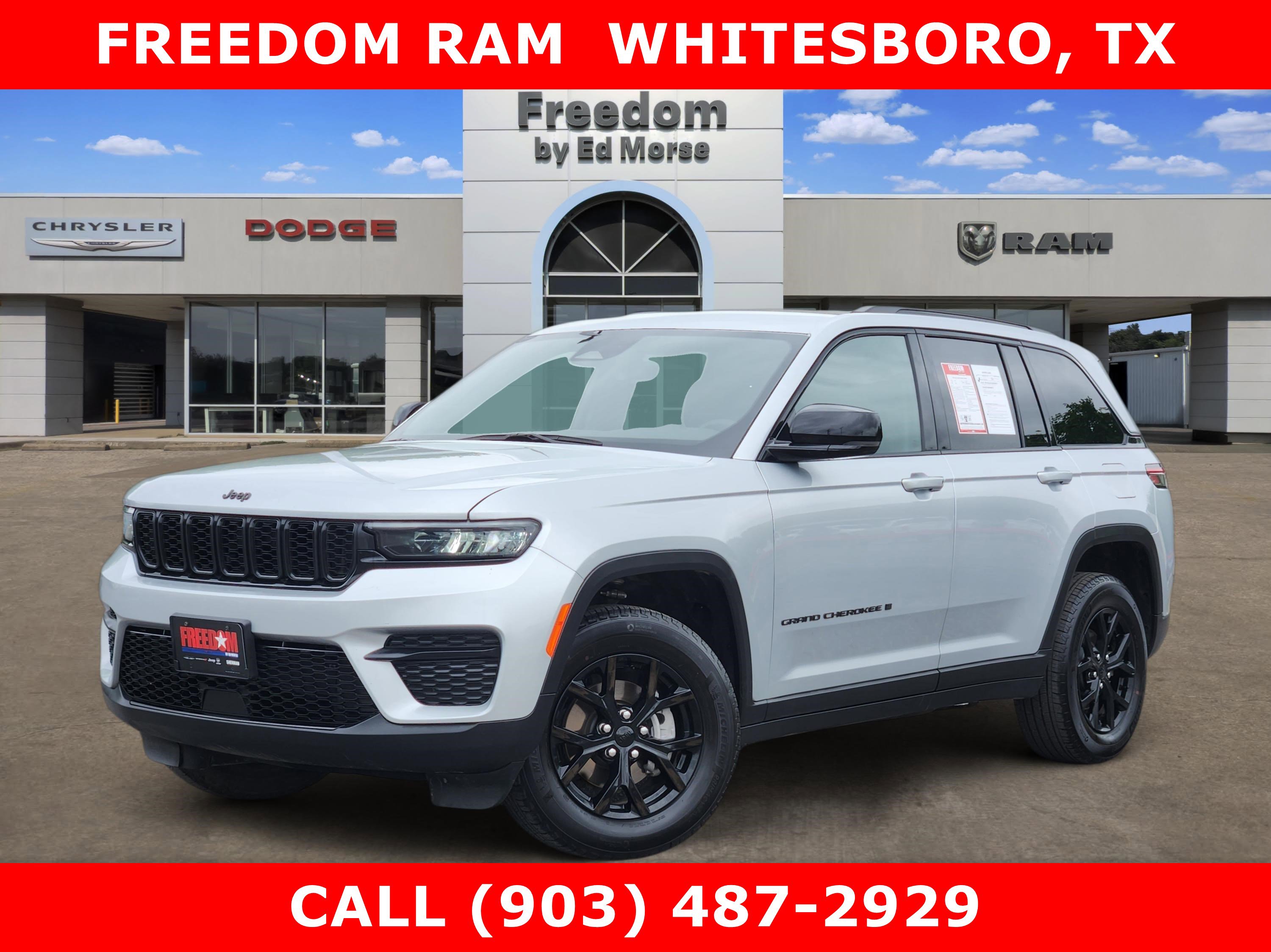 Used 2025 Jeep Grand Cherokee Altitude AWD/4WD image 1