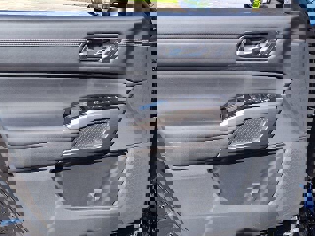 Used 2025 Nissan Pathfinder Platinum w/ Cargo Package image 18