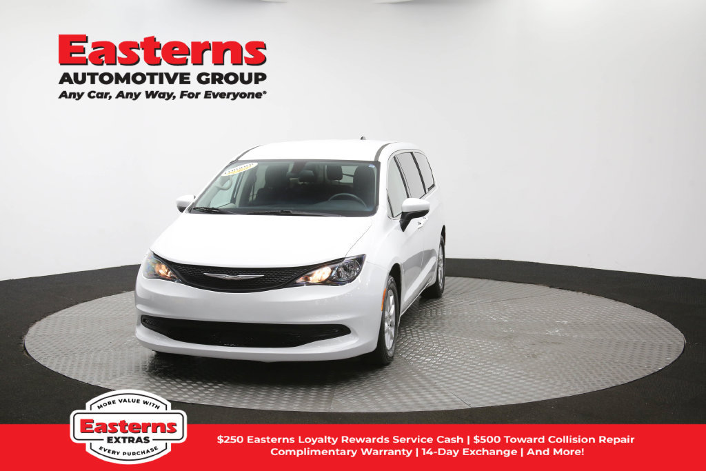 Used 2022 Chrysler Voyager LX FWD image 53