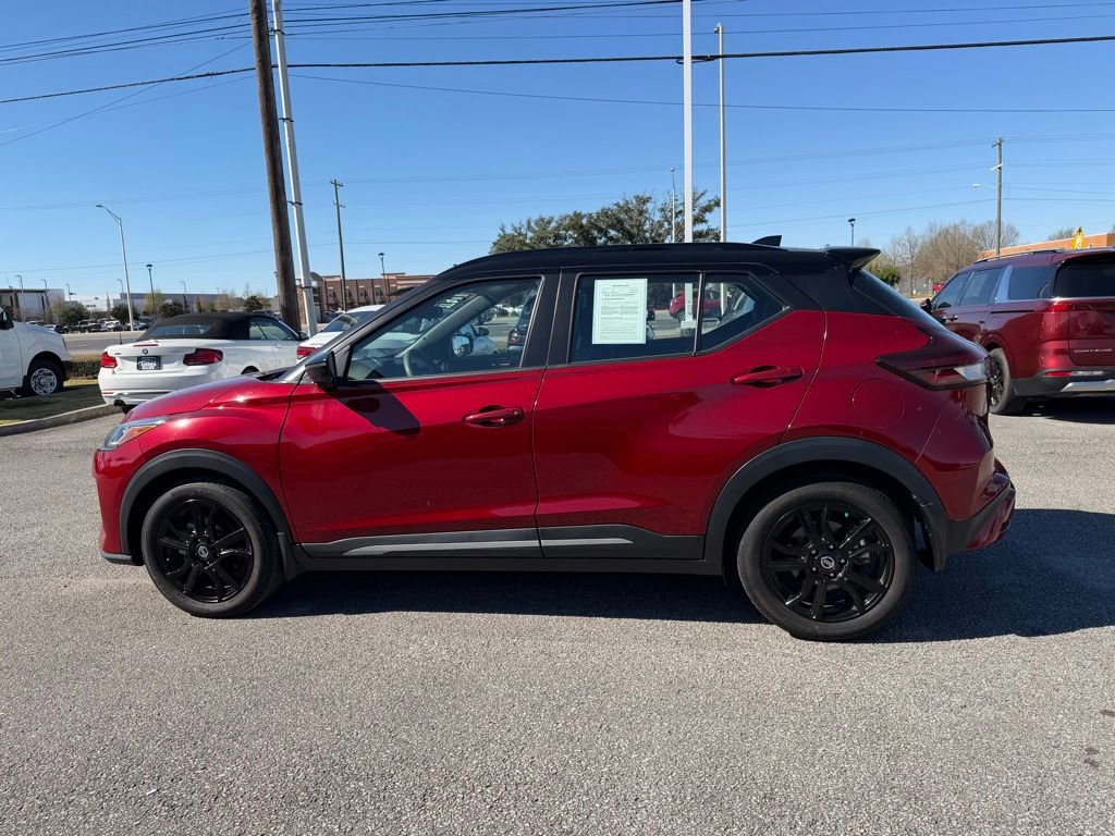 Used 2021 Nissan Kicks SR image 2