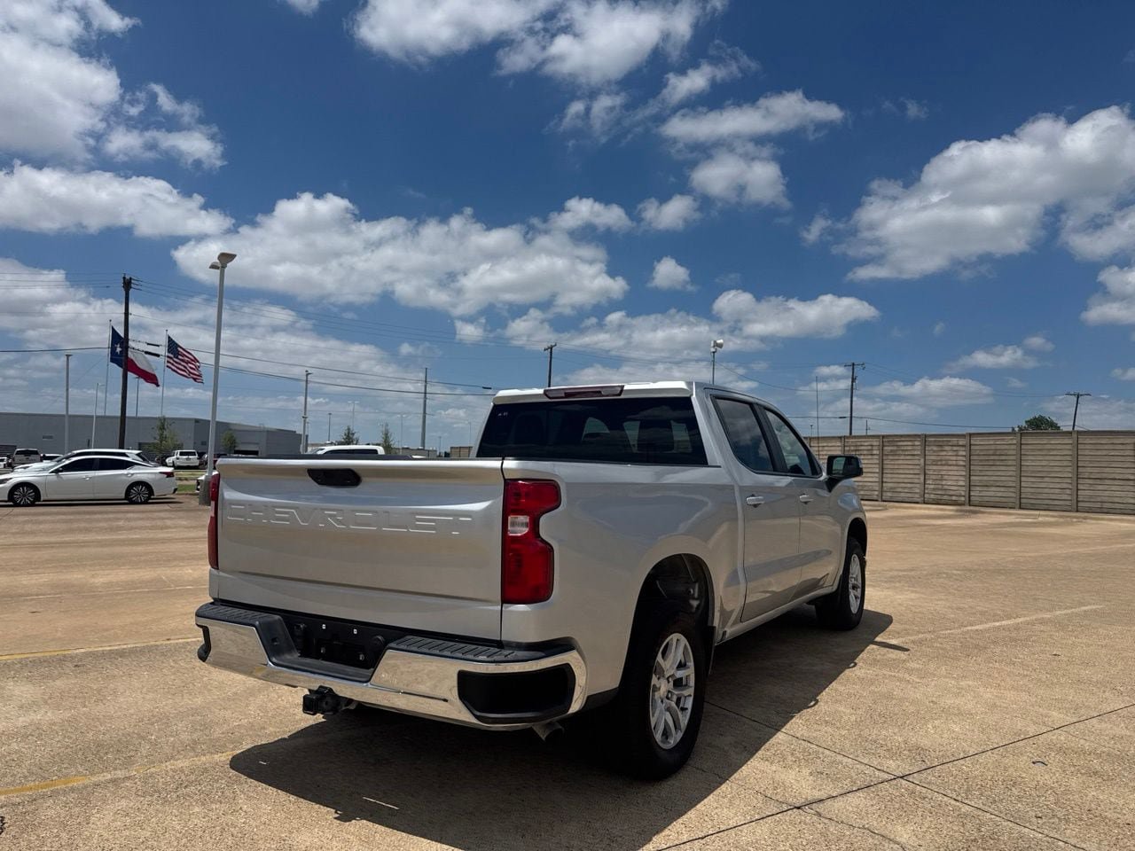Used 2022 Chevrolet Silverado 1500 LT AWD/4WD image 20
