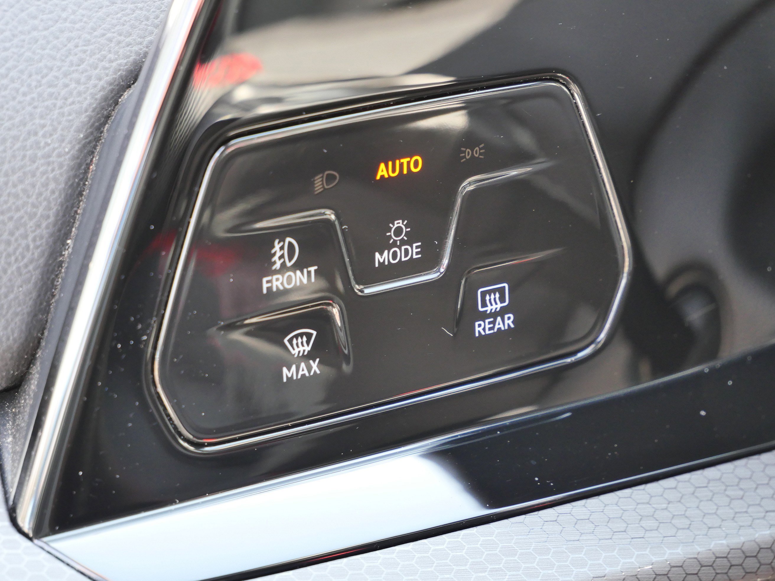 Certified 2023 Volkswagen GTI Autobahn FWD image 21