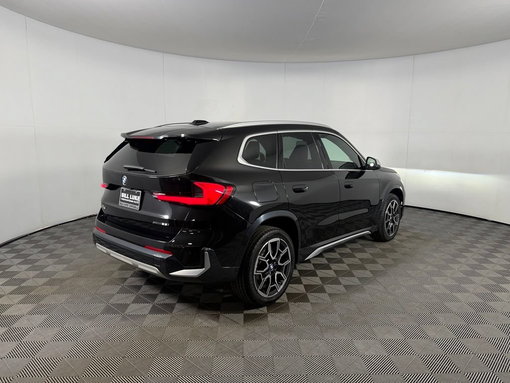 Used 2024 BMW X1 xDrive28i w/ Convenience Package AWD/4WD image 8