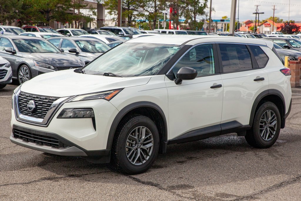 Used 2023 Nissan Rogue S image 9