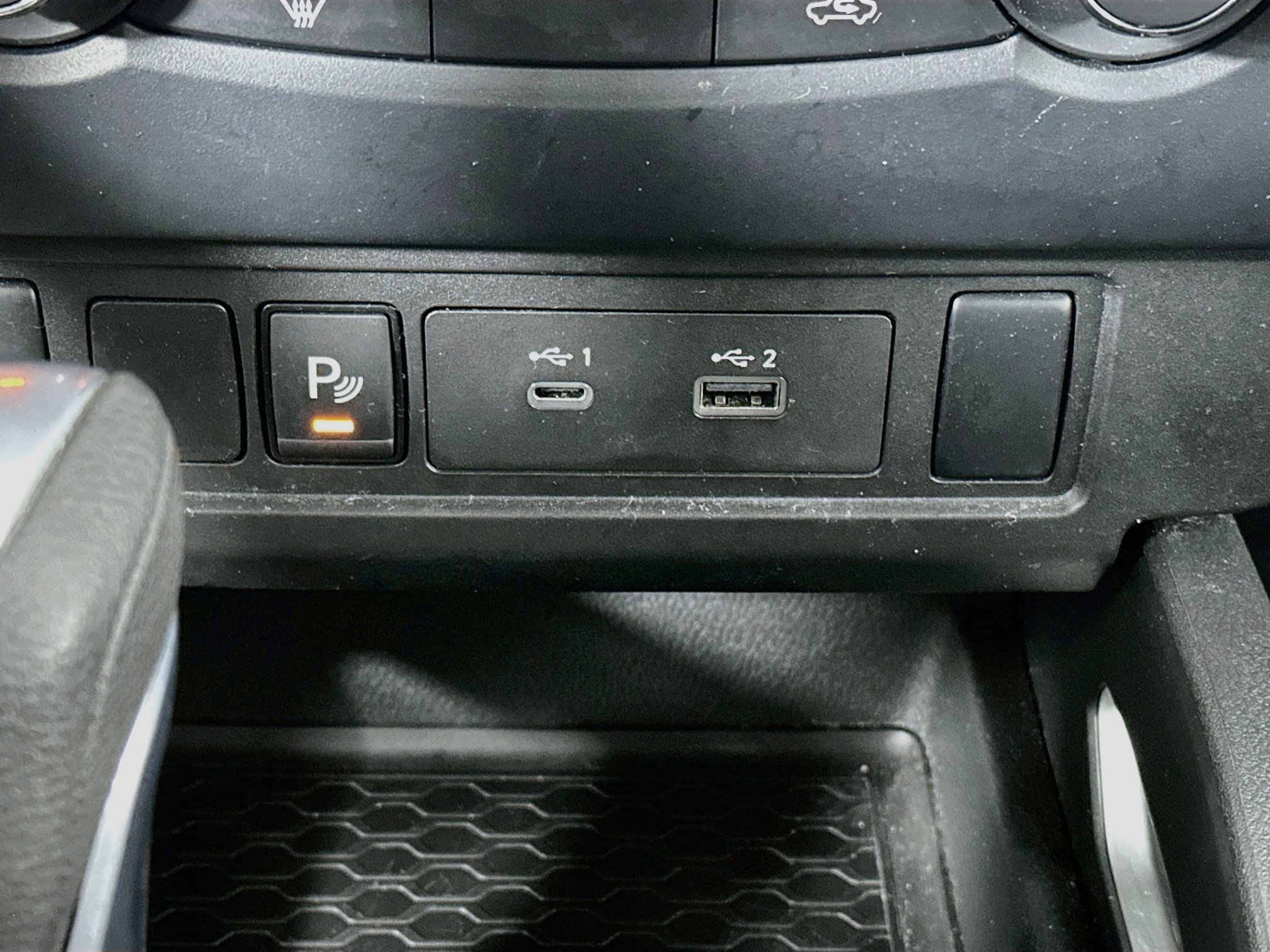 Used 2026 Nissan Frontier SV RWD image 26